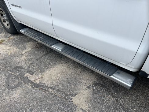 Used 2018 GMC Sierra 1500 4x4 Crew Cab w/ Sierra Convenience Package image 12