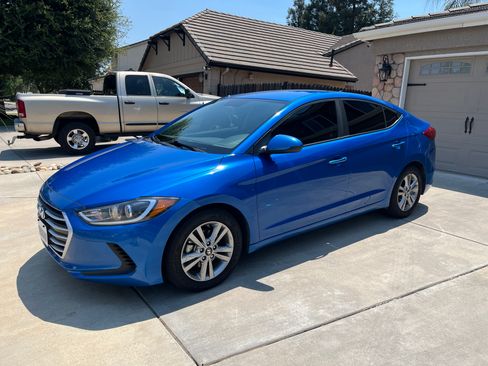 Used 2018 Hyundai Elantra SEL FWD image 2