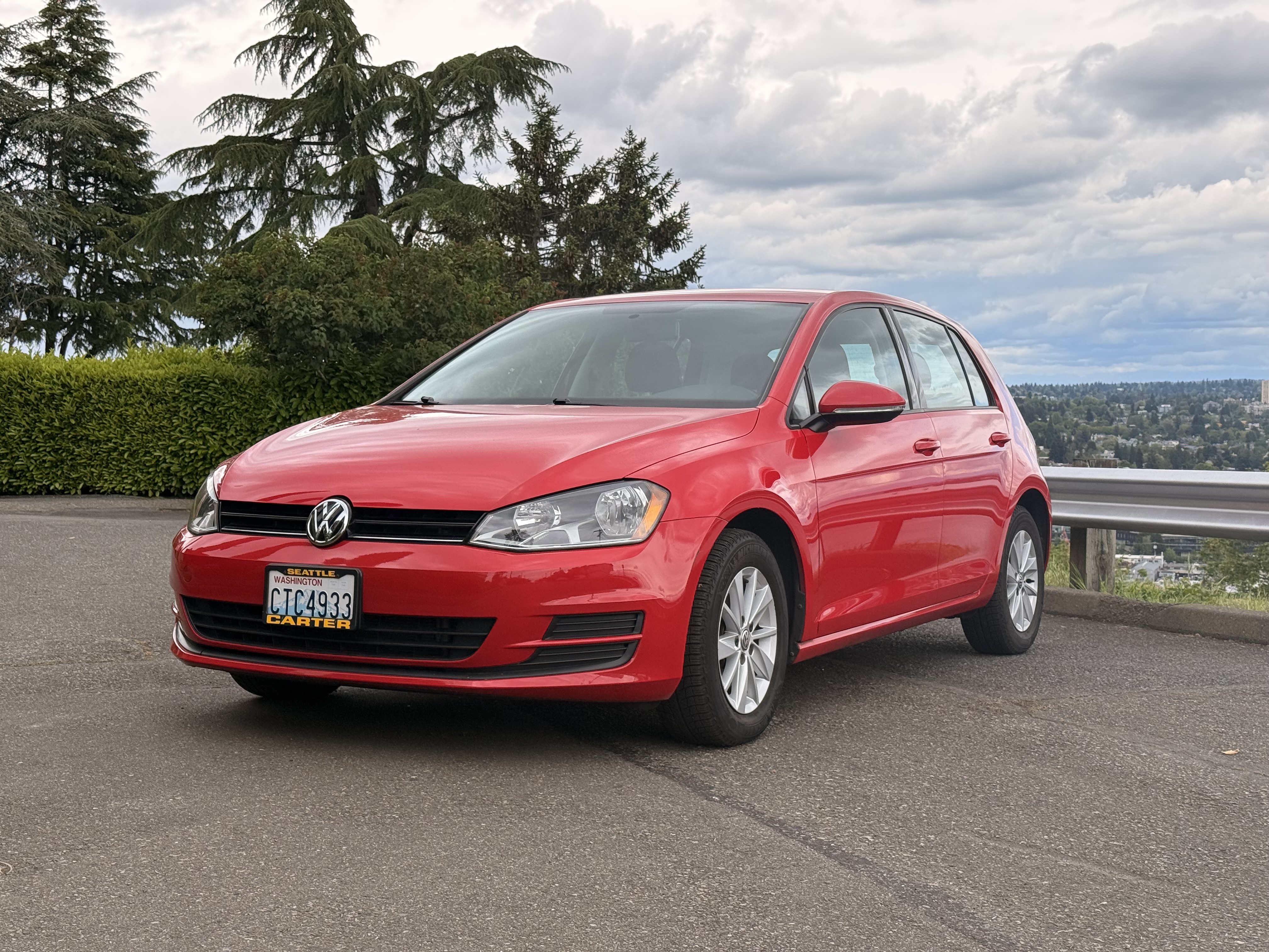 Used 2016 Volkswagen Golf S FWD image 1