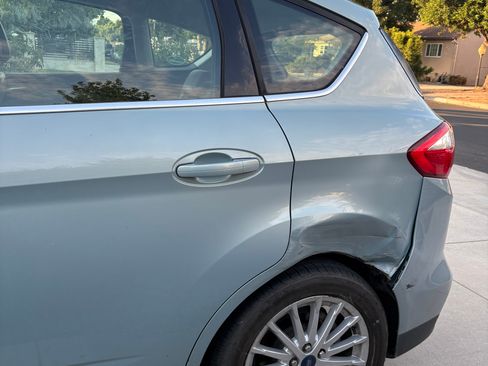 Used 2014 Ford C-MAX SEL image 10