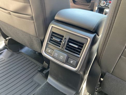 Used 2021 Subaru Forester Touring AWD/4WD image 26