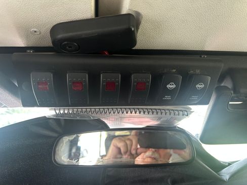 Used 2007 Jeep Wrangler Unlimited X AWD/4WD image 12