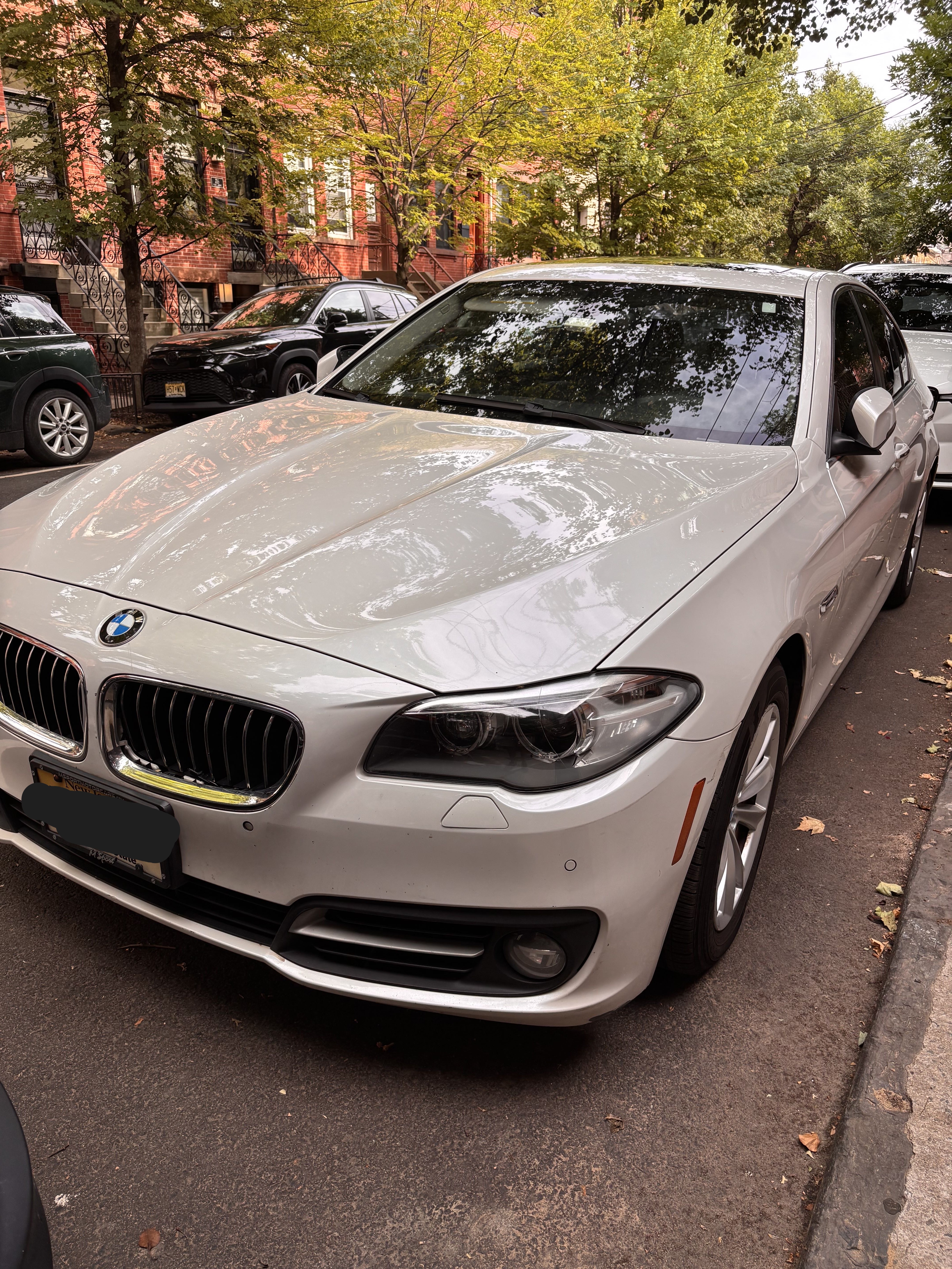 Used 2015 BMW 528i xDrive Sedan AWD/4WD image 1
