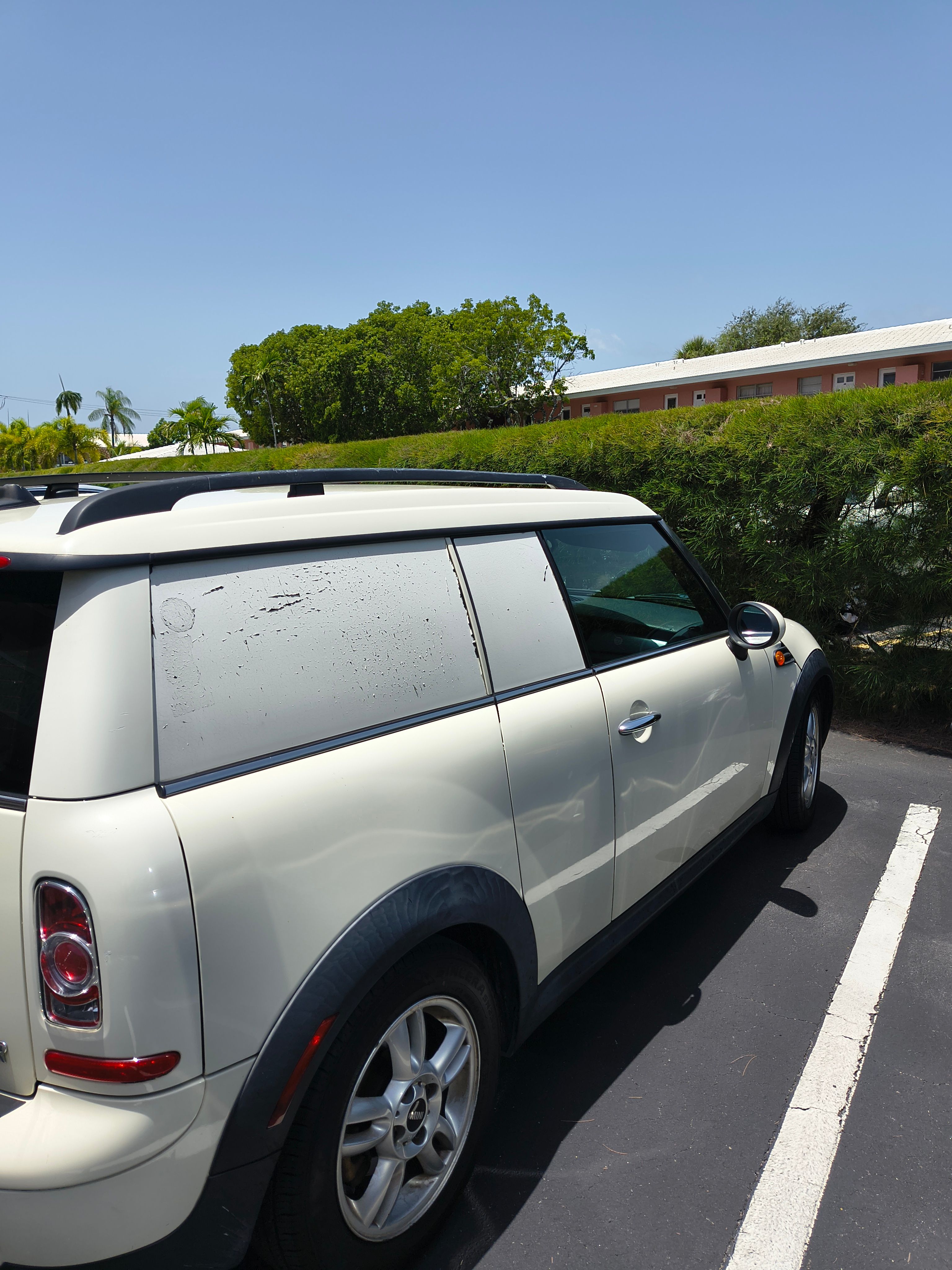 Used 2013 MINI Cooper Clubman FWD image 2