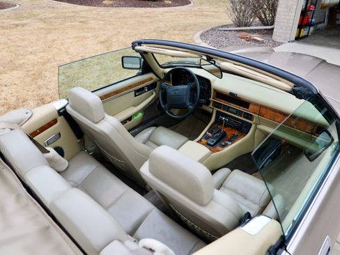Used 1994 Jaguar XJS 4.0 Convertible image 12