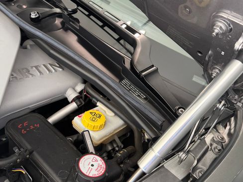 Used 2014 Aston Martin DB9 Coupe image 16