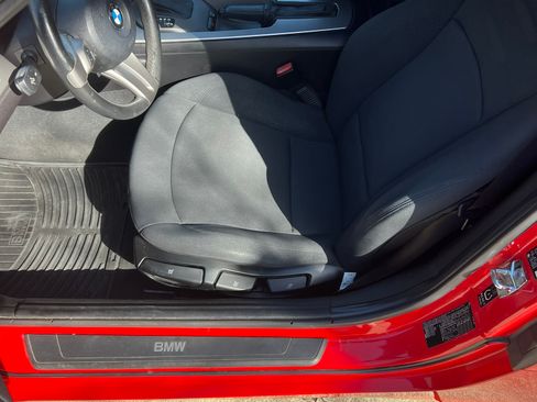 Used 2004 BMW Z4 2.5i image 12