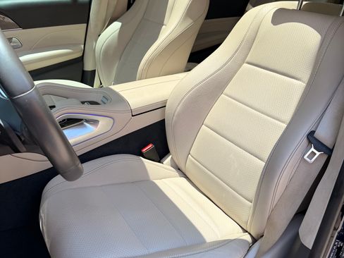 Used 2020 Mercedes-Benz GLS 450 4MATIC image 4