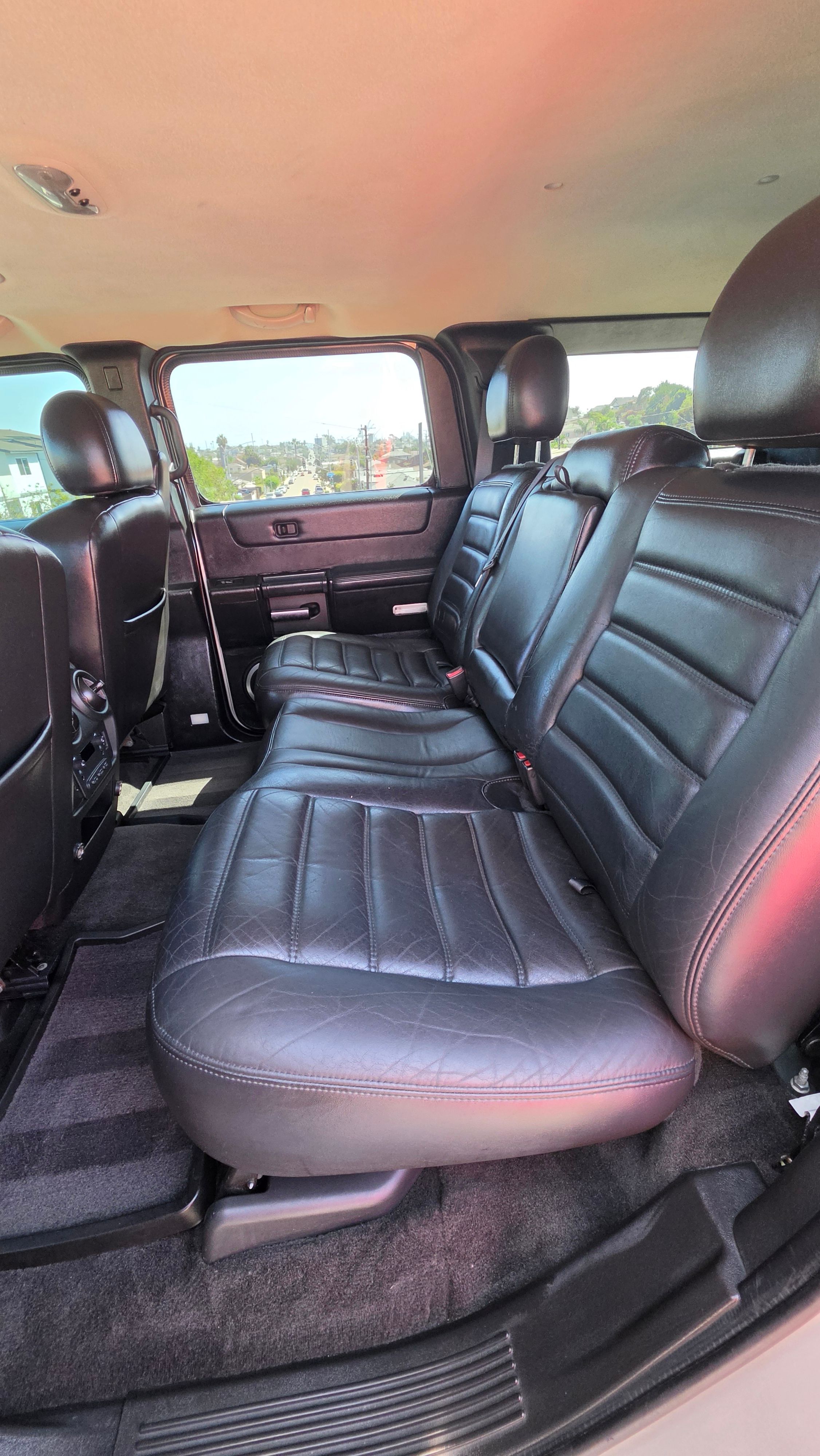 Used 2005 HUMMER H2 w/ Preferred Equipment Group AWD/4WD image 17