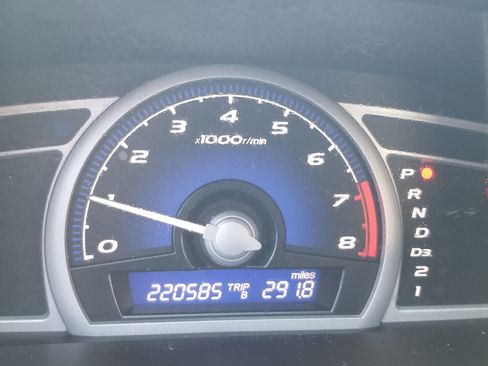 Used 2010 Honda Civic LX image 8