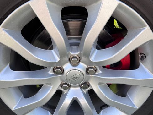 Used 2016 Land Rover Range Rover Sport HSE image 21