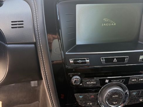 Used 2014 Jaguar XKR R image 10