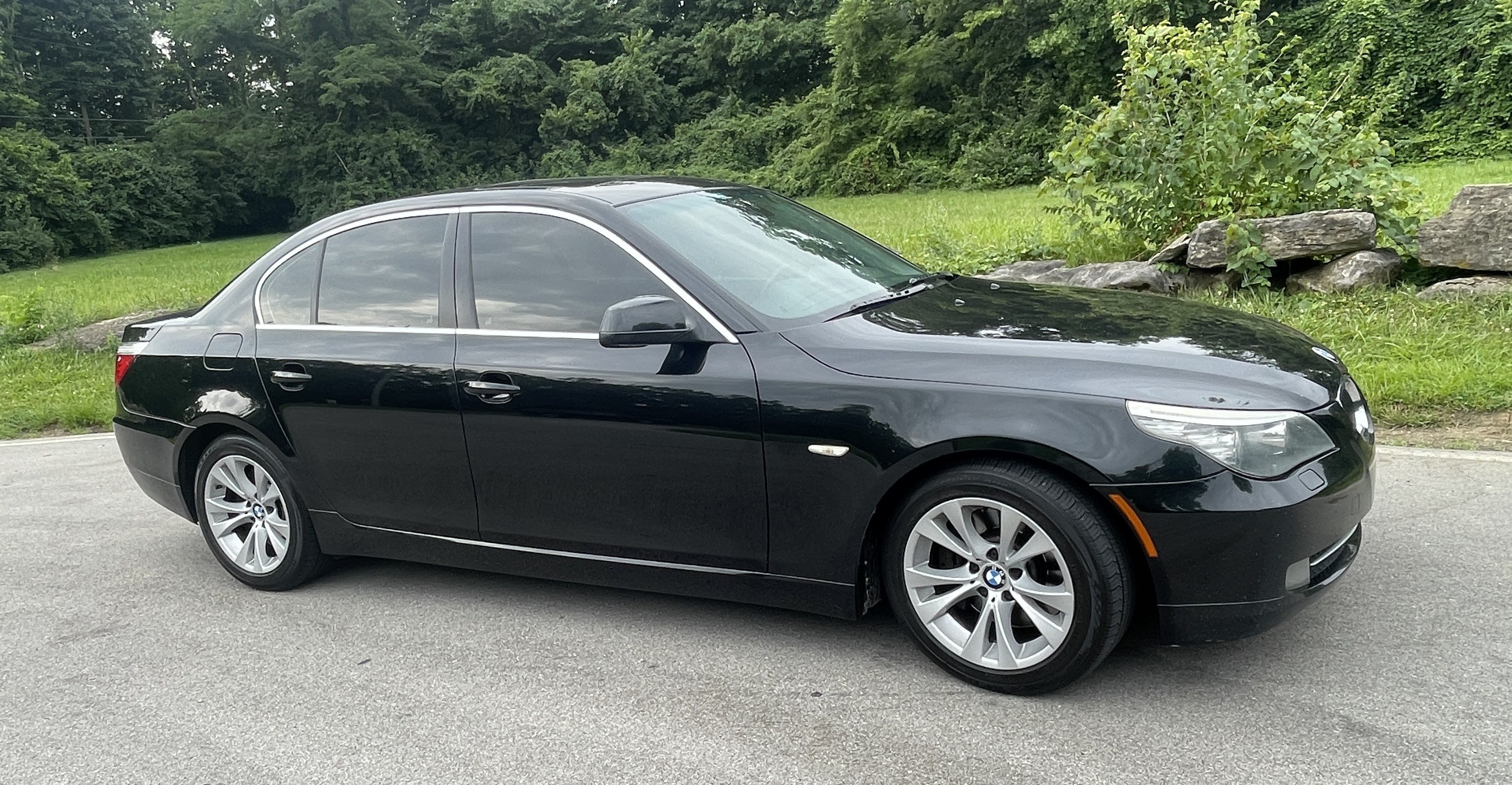 Used 2010 BMW 535i Sedan RWD image 2
