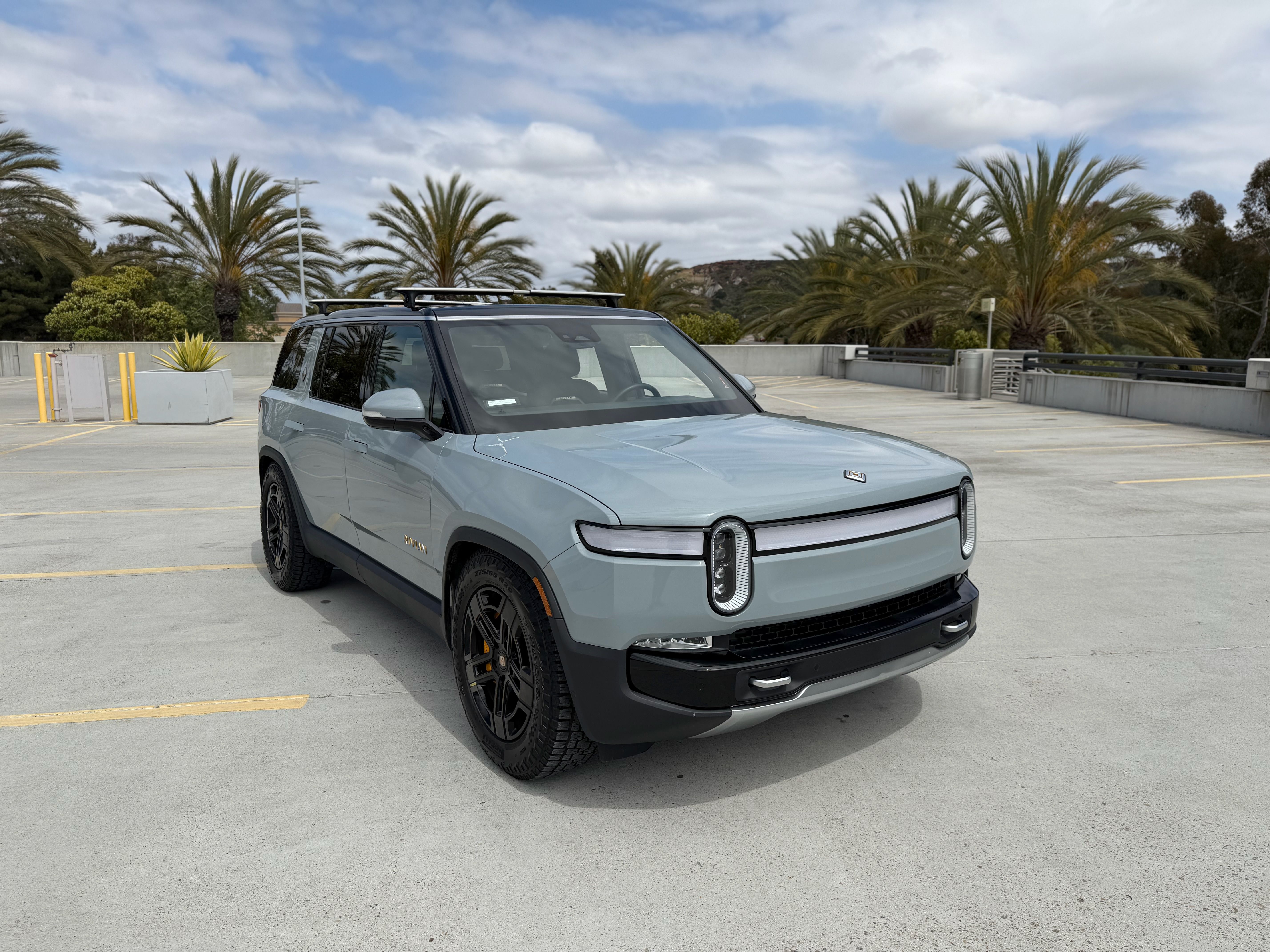 Used 2023 Rivian R1S Adventure Quad AWD/4WD image 17