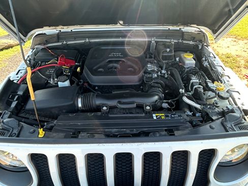 Used 2020 Jeep Wrangler Unlimited Rubicon AWD/4WD image 21