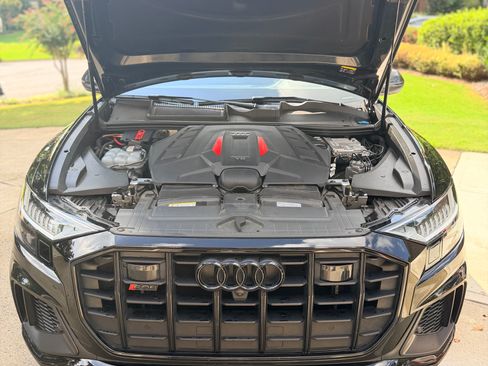 Used 2023 Audi SQ8 Prestige w/ Prestige Package AWD/4WD image 2