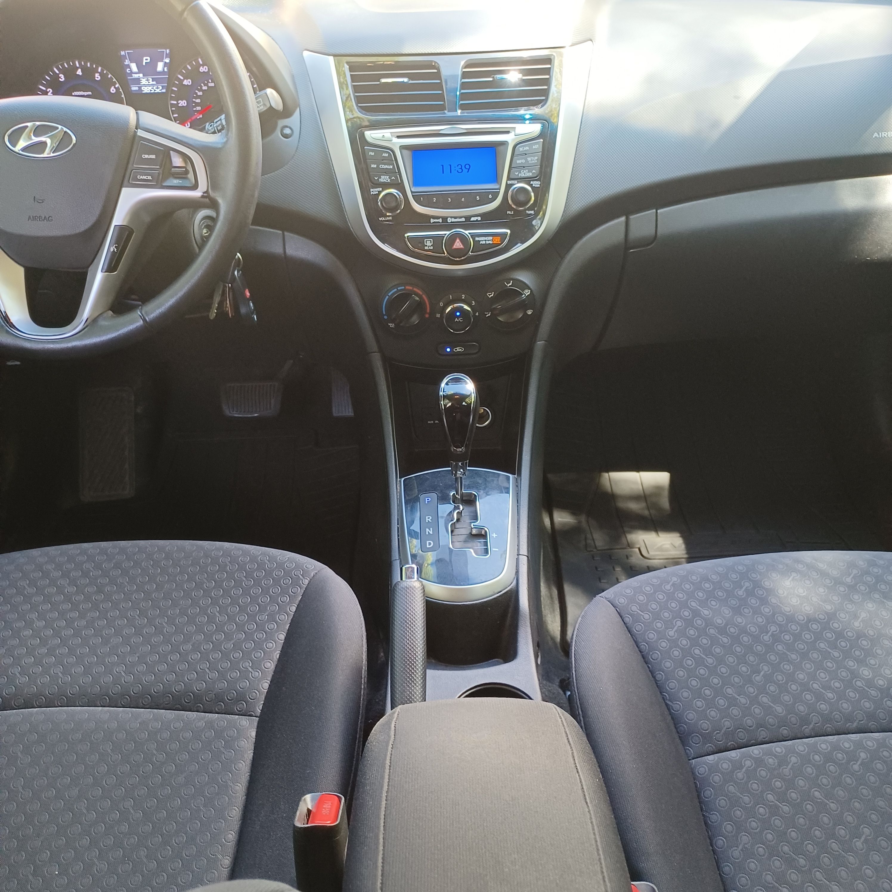 Used 2013 Hyundai Accent SE FWD image 15