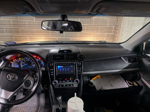 Used 2012 Toyota Camry LE image 8