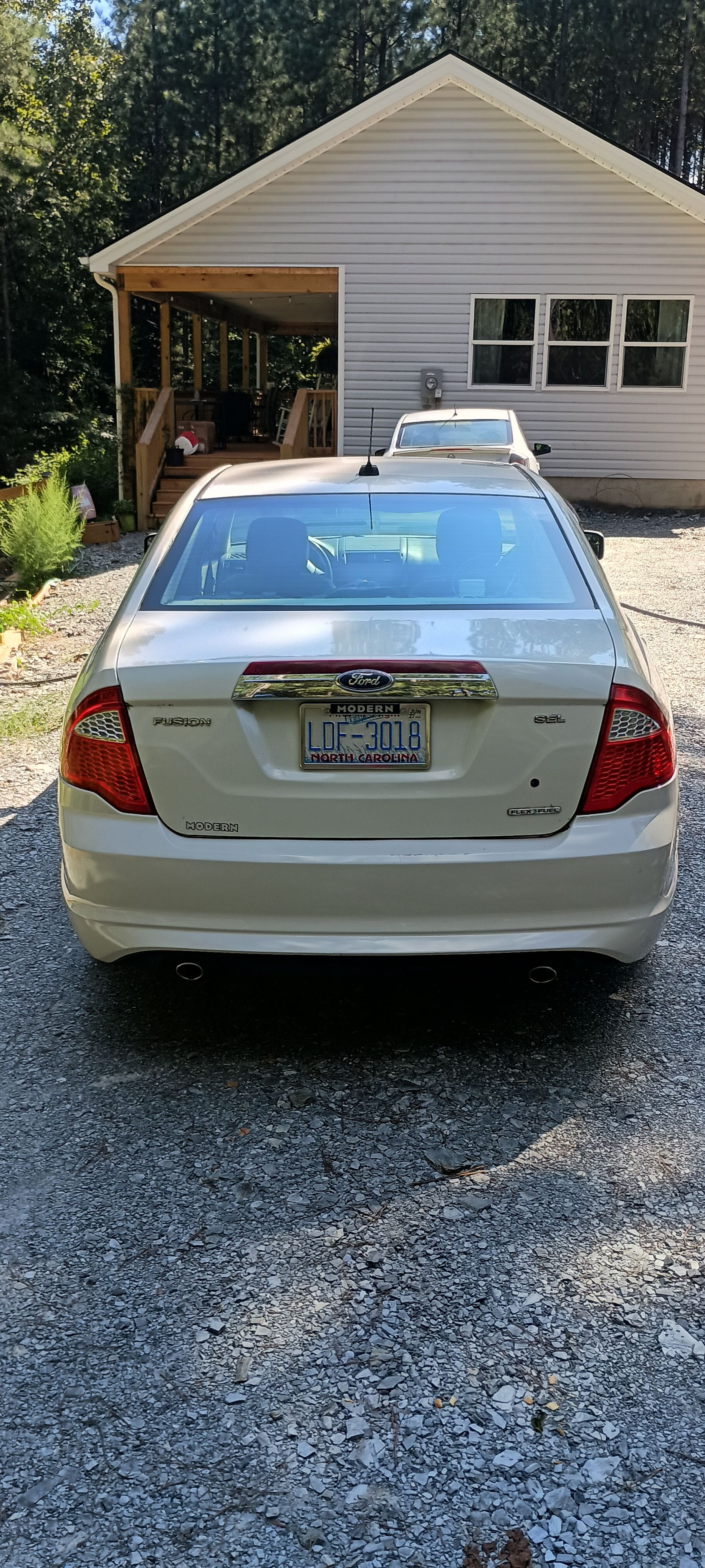 Used 2011 Ford Fusion SEL FWD image 8