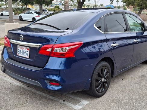 Used 2019 Nissan Sentra SV image 8