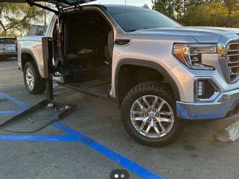 Used 2019 GMC Sierra 1500 SLT w/ SLT Premium Package image 2