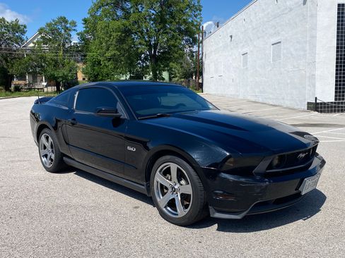 Used 2012 Ford Mustang GT RWD image 4