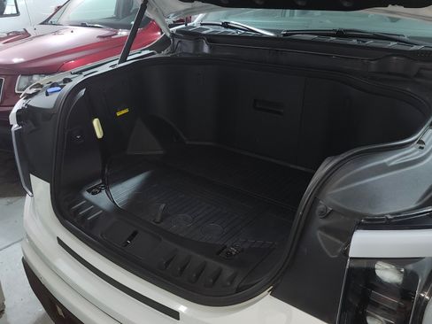 Used 2023 Ford F150 Lightning XLT image 29