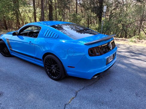 Used 2013 Ford Mustang Boss 302 w/ Boss 302 Accessory Pkg image 5
