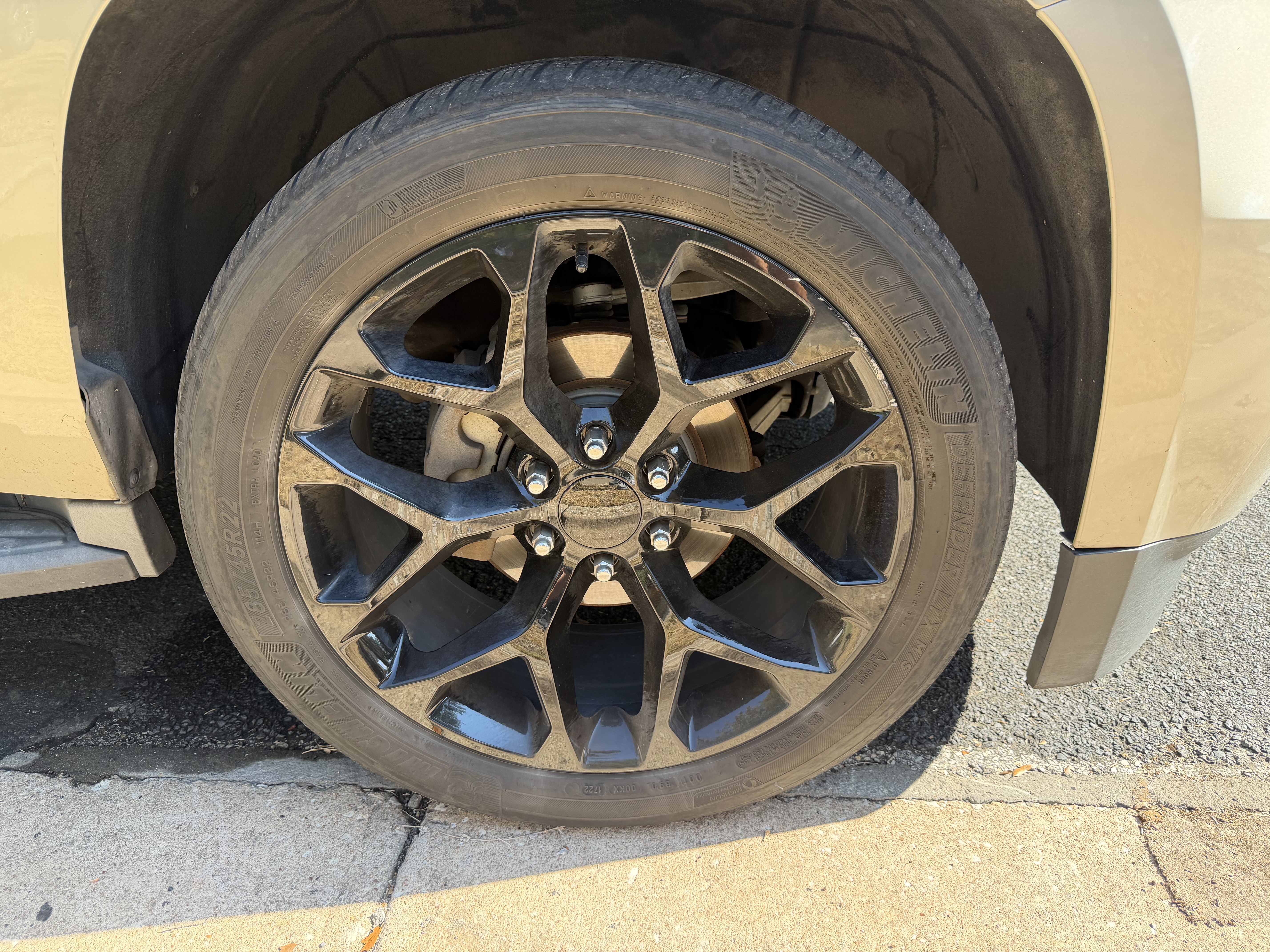 Used 2016 Chevrolet Tahoe LT AWD/4WD image 9