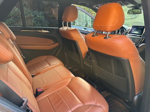 Used 2016 Mercedes-Benz GLE 400 4MATIC image 11