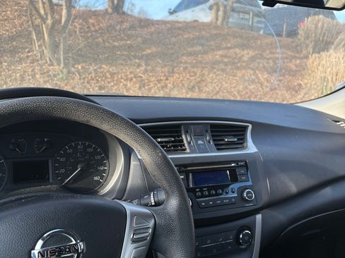 Used 2015 Nissan Sentra S image 2