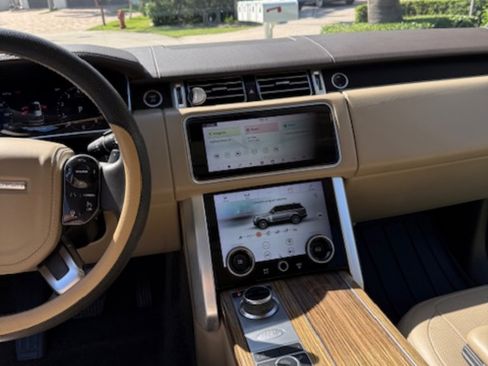 Used 2019 Land Rover Range Rover HSE image 4