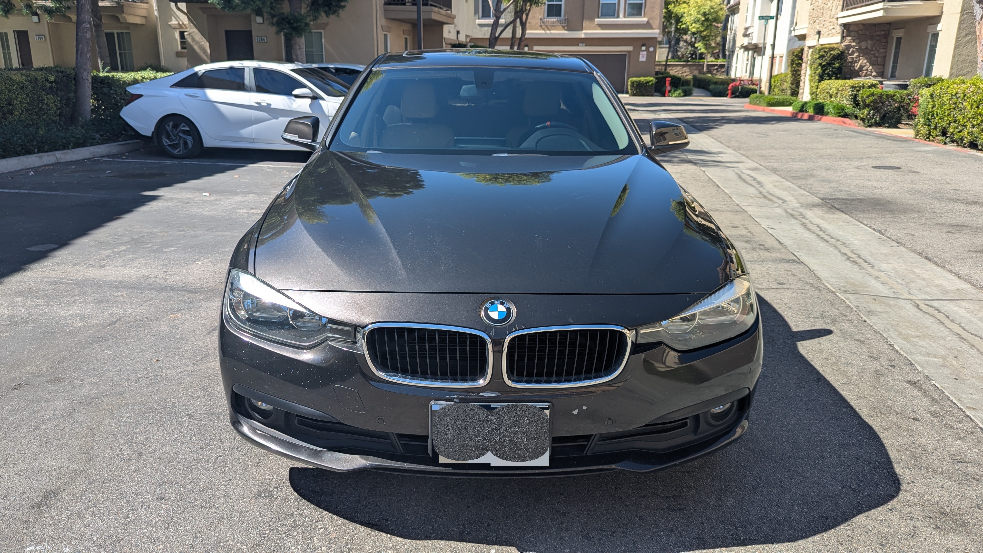 Used 2016 BMW 320i Sedan RWD image 1