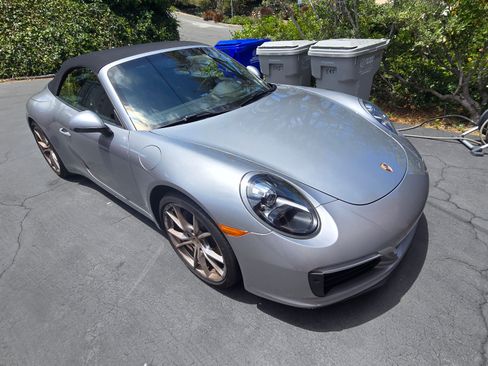 Used 2018 Porsche 911 Carrera image 8