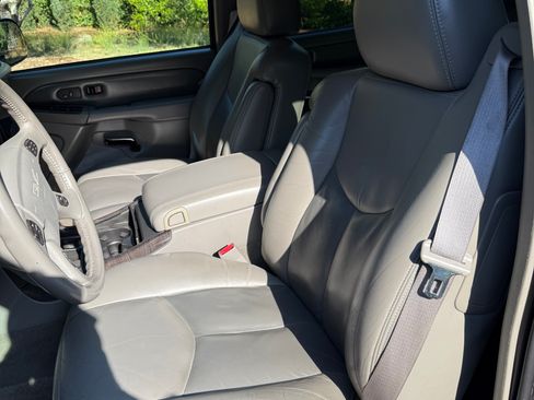 Used 2003 GMC Yukon XL Denali image 24