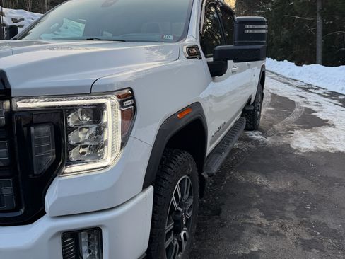 Used 2022 GMC Sierra 3500 AT4 w/ AT4 Premium Plus Package image 2