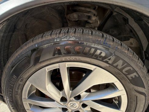 Used 2014 Nissan Rogue SL w/ SL Premium Package image 13