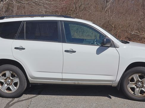 Used 2011 Toyota RAV4 4WD w/ Base L4 Extra Value Pkg image 2