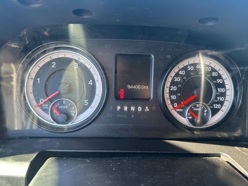 Used 2018 RAM 2500 SLT image 11