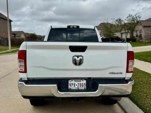 Used 2024 RAM 2500 Tradesman w/ Chrome Appearance Group image 6