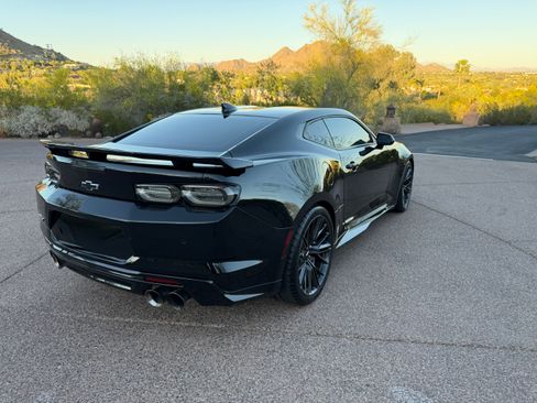 Used 2019 Chevrolet Camaro ZL1 image 4