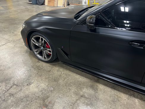 Used 2023 BMW M550i xDrive w/ Dynamic Handling Package AWD/4WD image 23