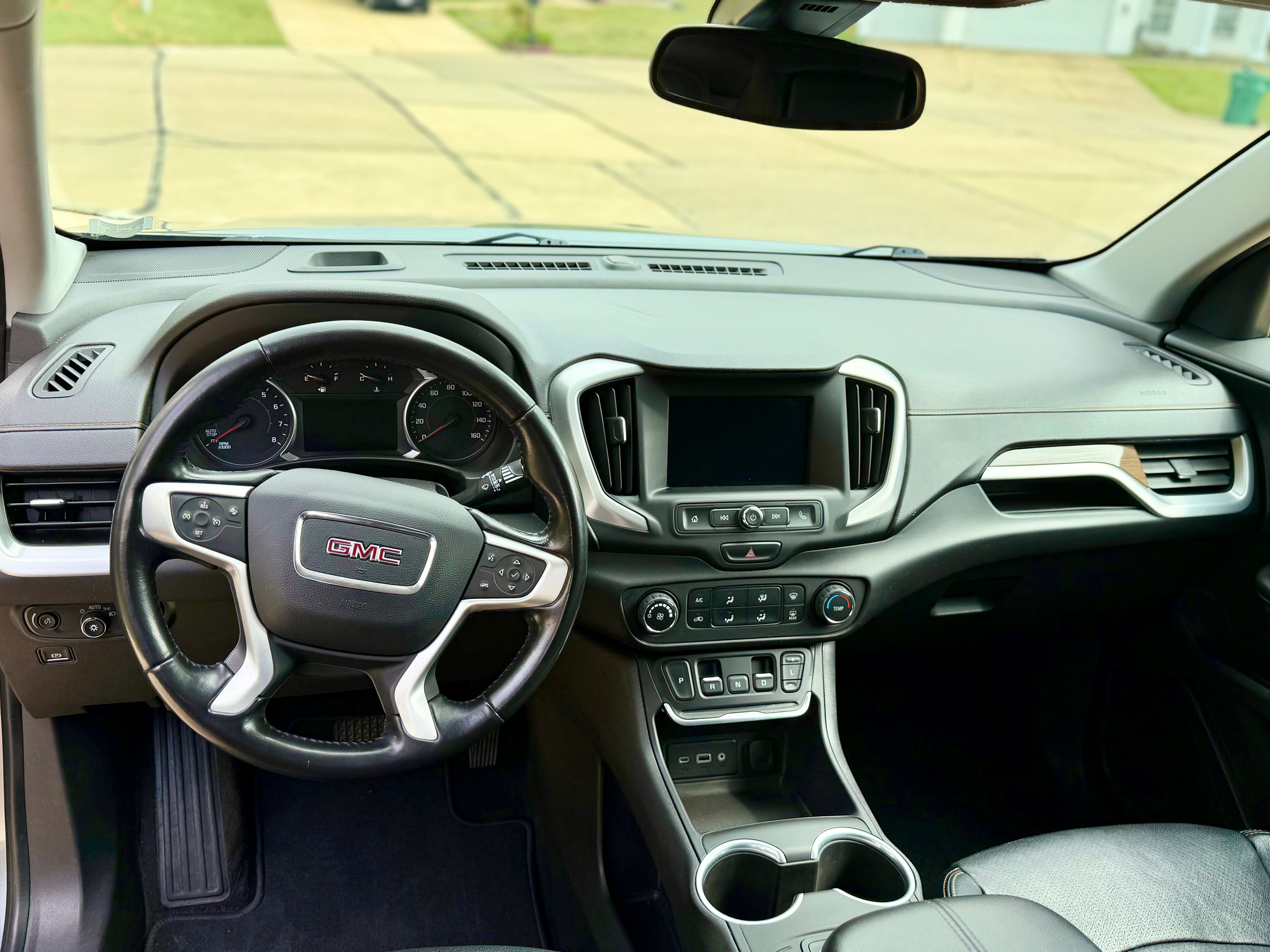 Used 2020 GMC Terrain SLE FWD image 13