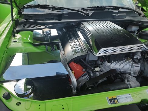 Used 2015 Dodge Challenger SRT Hellcat image 15