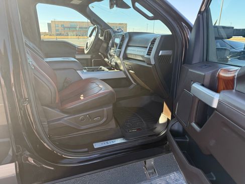 Used 2018 Ford F250 King Ranch w/ King Ranch Ultimate Package image 8