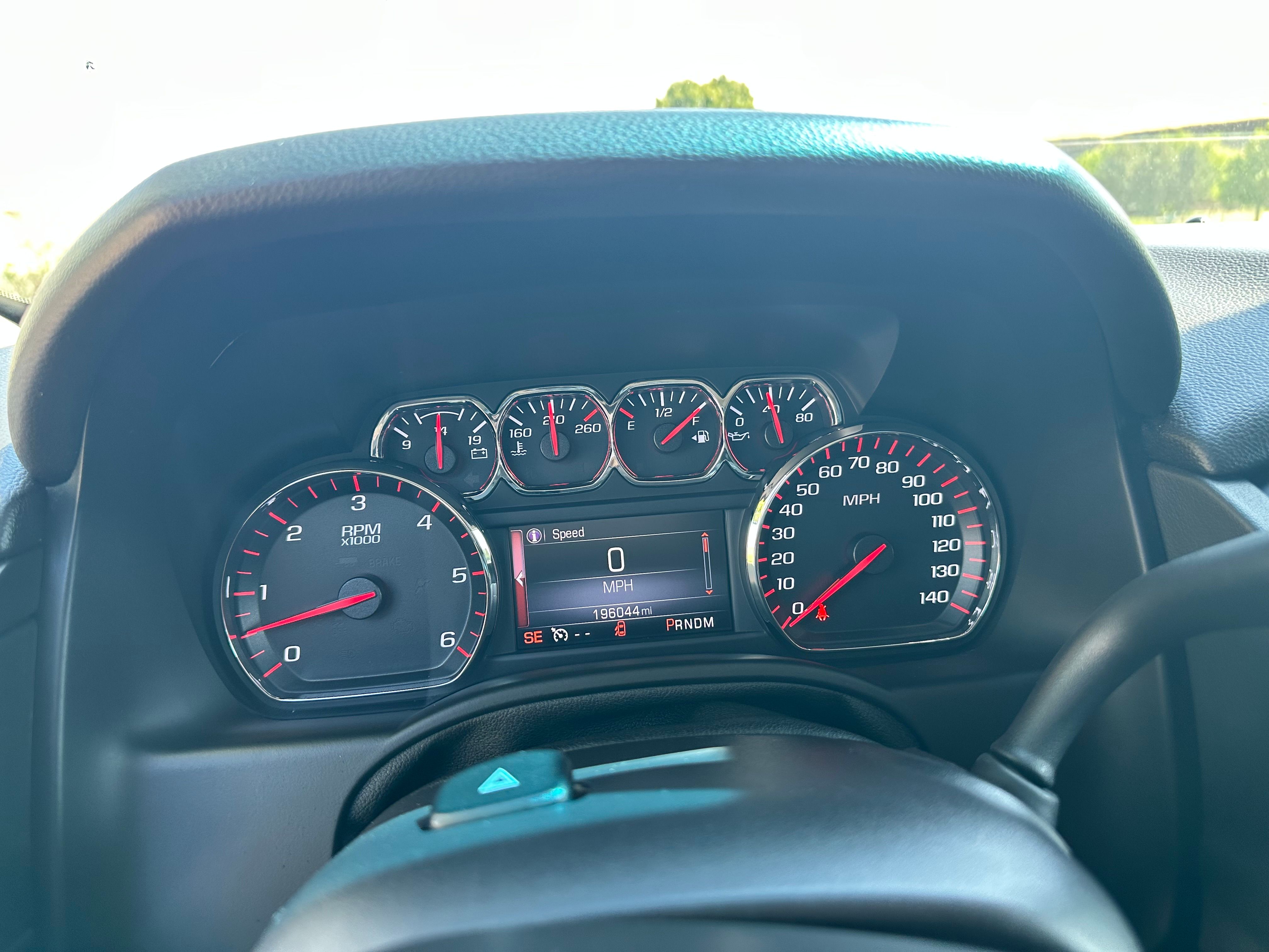 Used 2016 GMC Yukon XL SLT AWD/4WD image 5