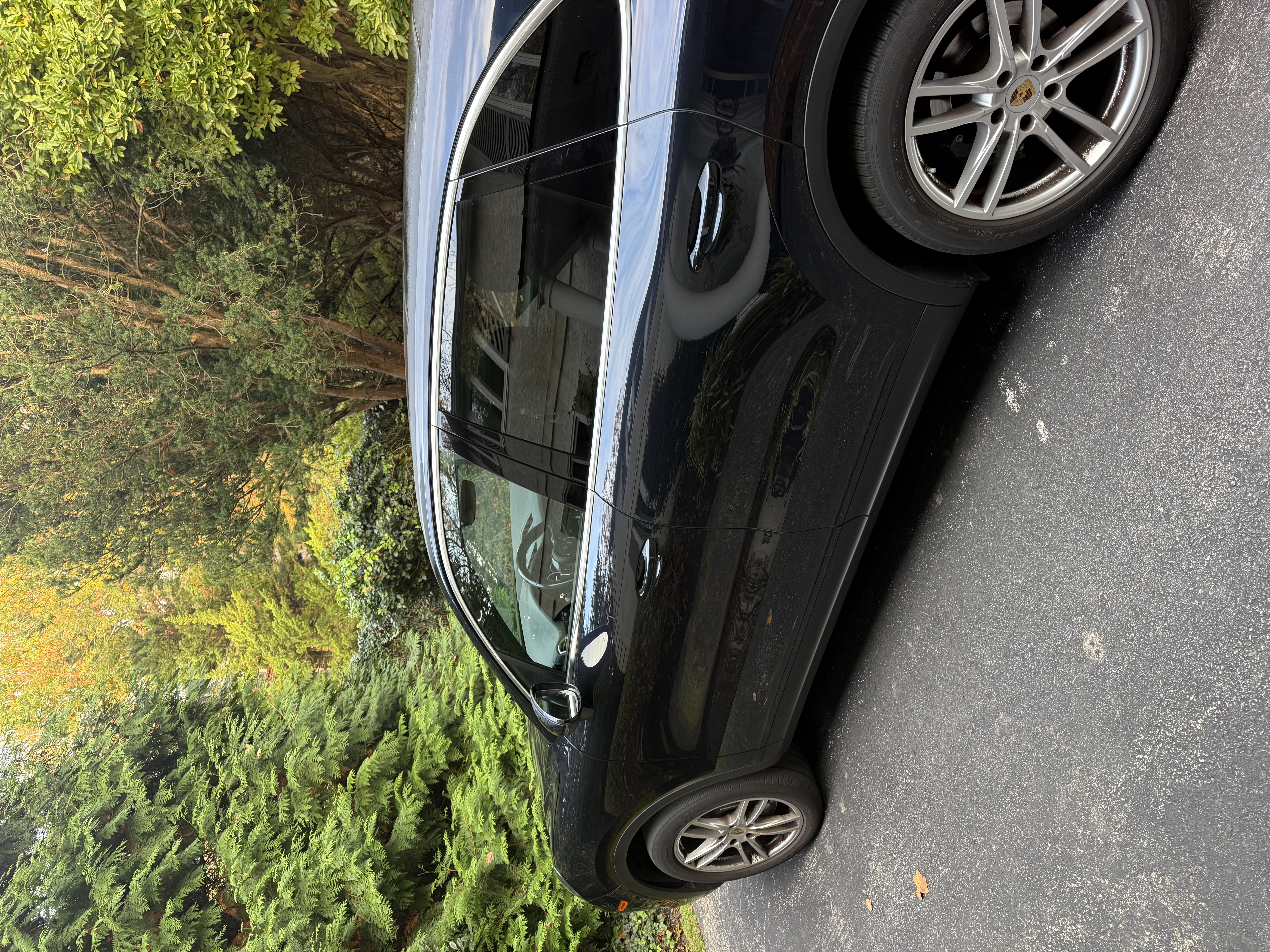 Used 2023 Porsche Cayenne Platinum Edition AWD/4WD image 4