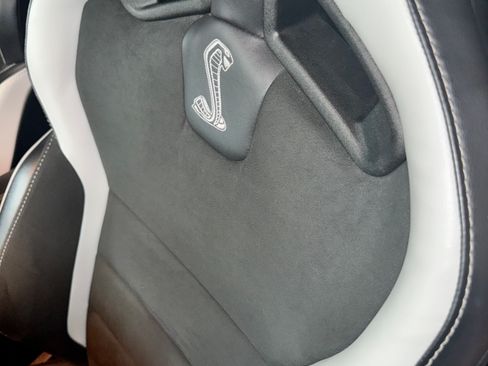 Used 2021 Ford Mustang Shelby GT500 w/ Technology Package image 13