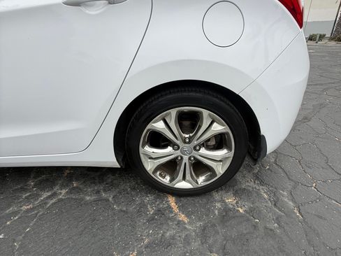 Used 2014 Hyundai Elantra GT w/ Option Group 02 FWD image 23