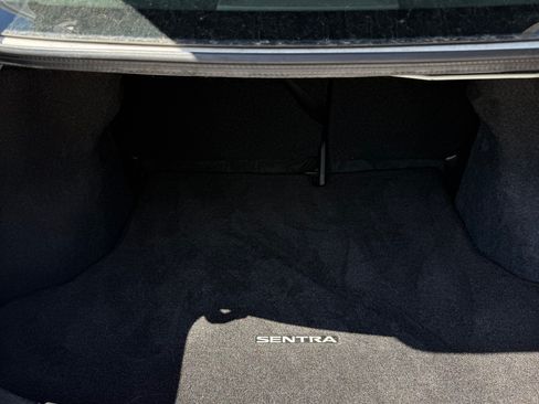 Used 2018 Nissan Sentra S FWD image 12